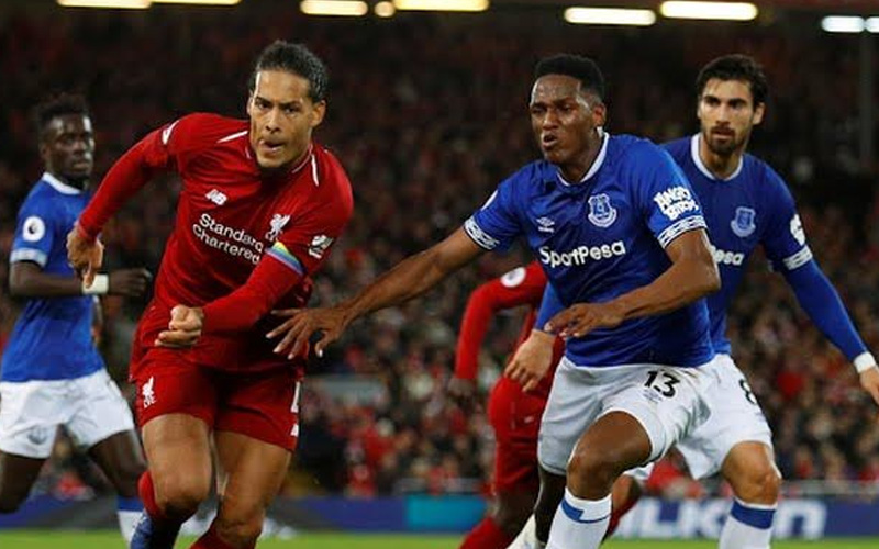 ليفربول يسعى لمواصلة الانتصارات أمام إيفرتون اليوم بالدوري الإنجليزي