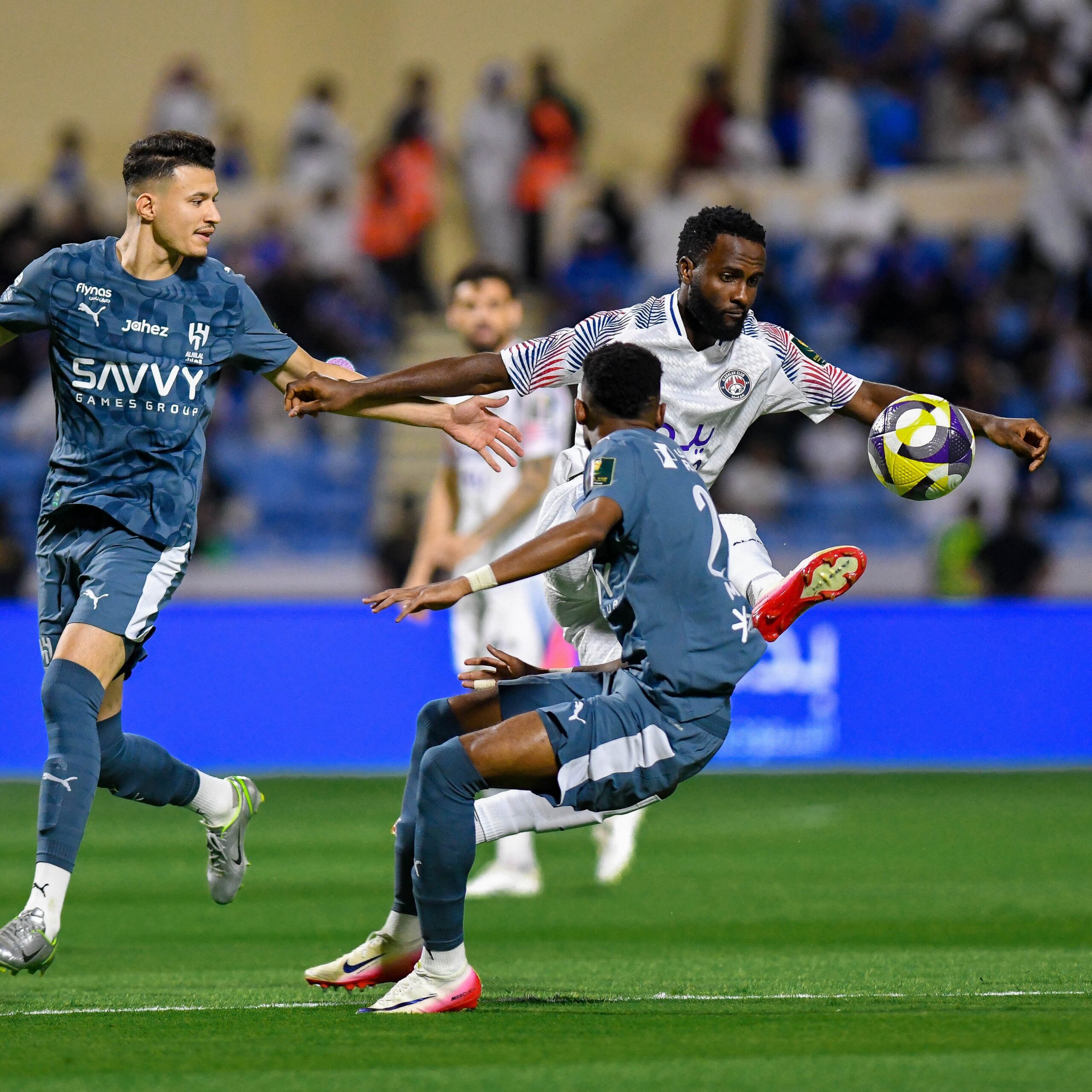 موعد مباراة الهلال والأخدود في دوري روشن والقنوات الناقلة
