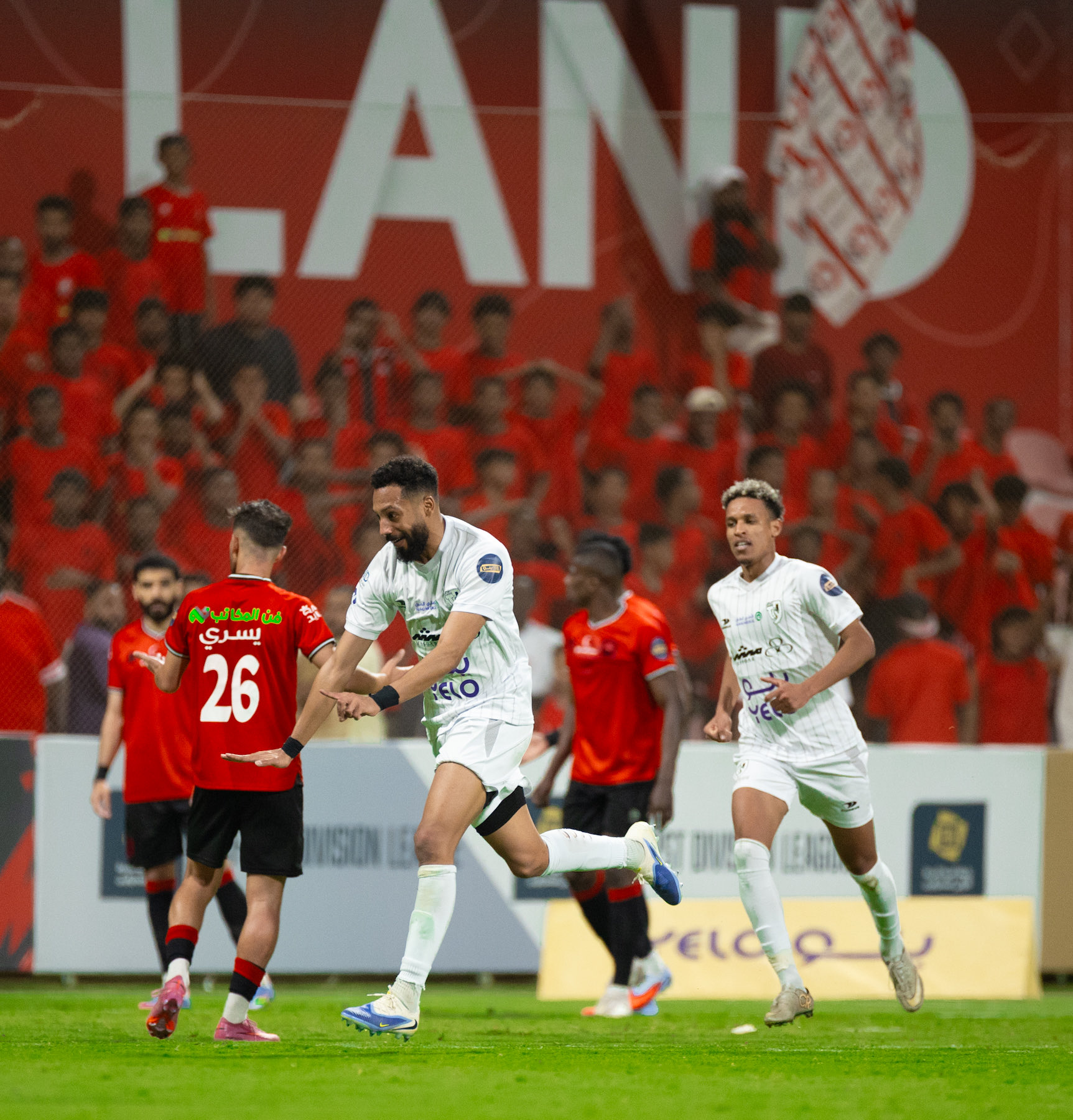 الرائد يتعادل مع الطائي.. والعروبة يفوز على الجبيل