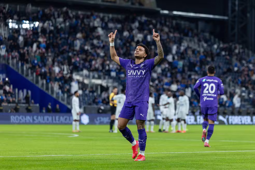 كورينثيانز يعود لحلمه القديم.. خطة جديدة لضم محترف الهلال