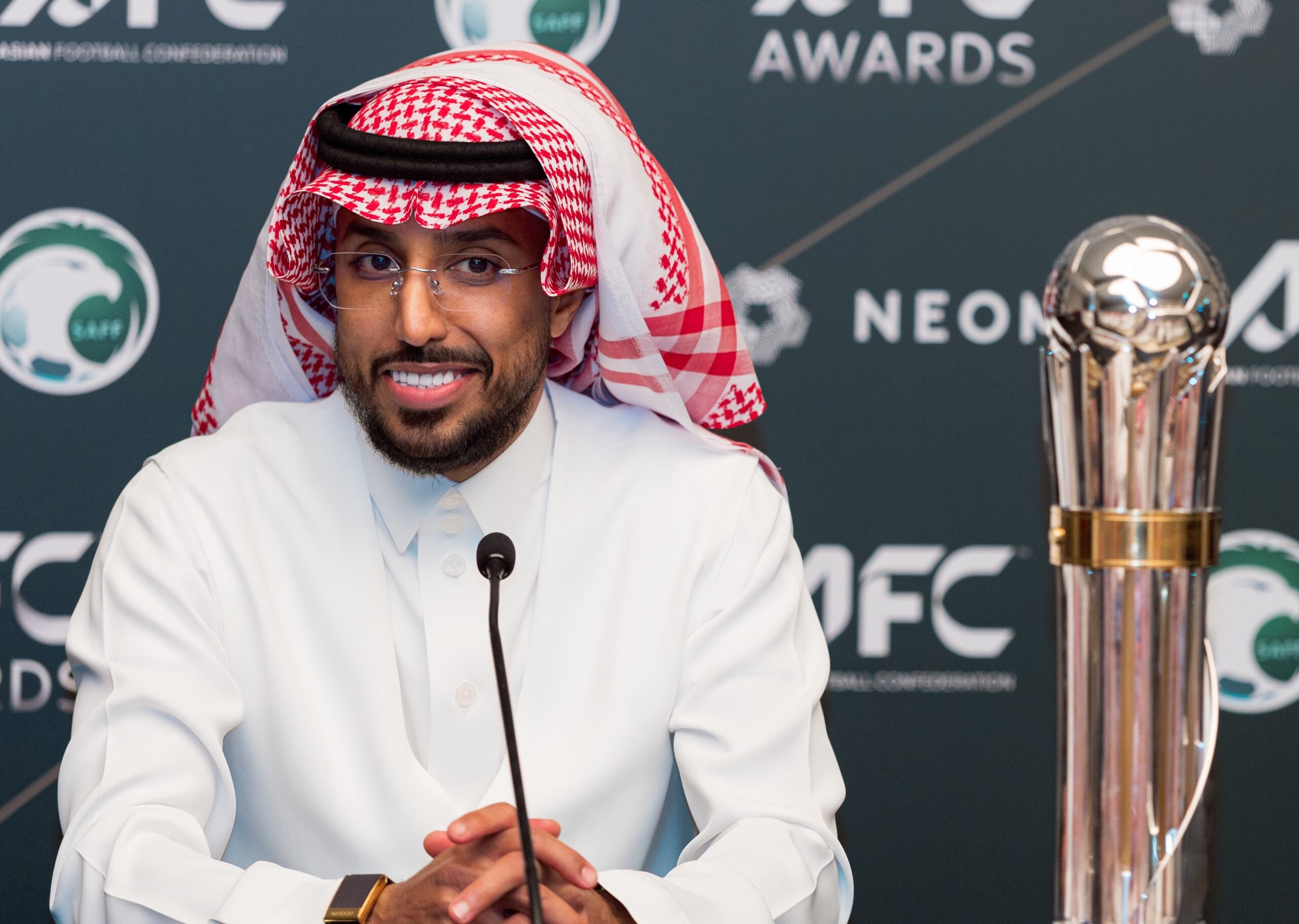 الدوسري عن جائزة الأفضل في آسيا: تحملت المسؤولية وتجاوزت الصعوبات
