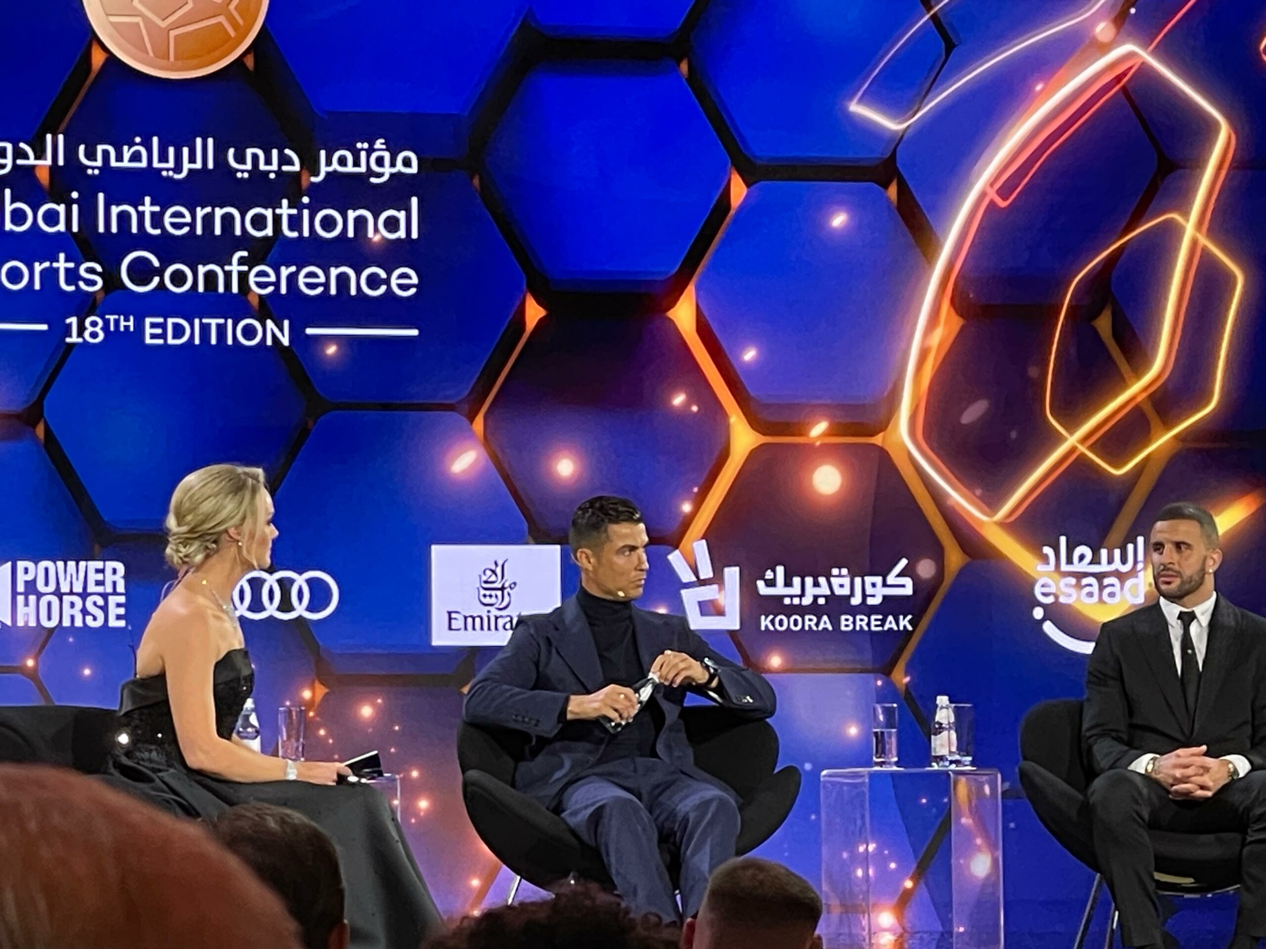 رونالدو أول لاعب كرة قدم يتجاوز حاجز المليار دولار